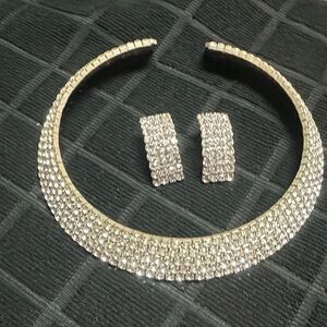 Elegant Silver Jewelry Set